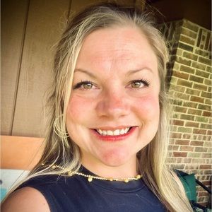 Meet your Posher, Melissa